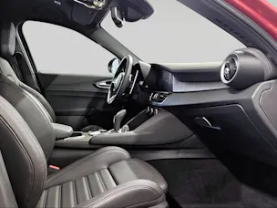 Alfa Romeo Giulia 2.9 V6 Quadrifoglio mit Pack Performante 520 PS