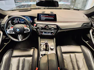 BMW M5 xDrive Competition Drivelogic