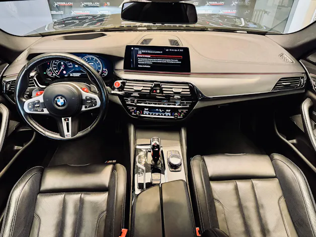 BMW M5 xDrive Competition Drivelogic