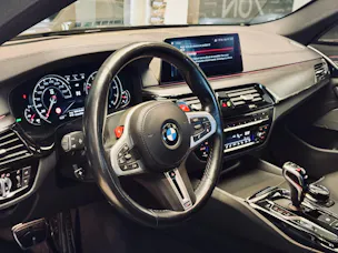 BMW M5 xDrive Competition Drivelogic