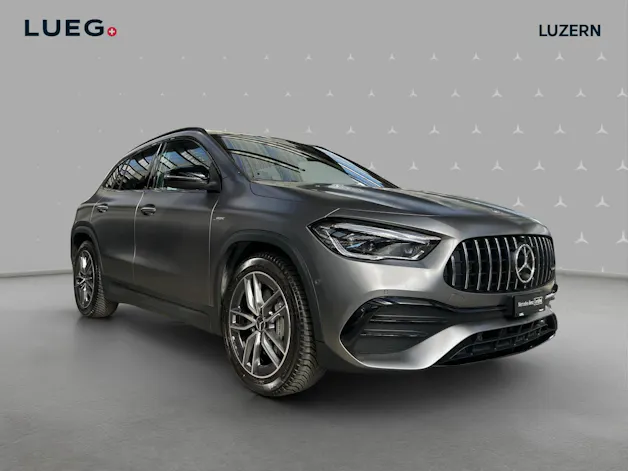 Mercedes-Benz GLA 35 AMG 4Matic 8G-Speedshift DCT