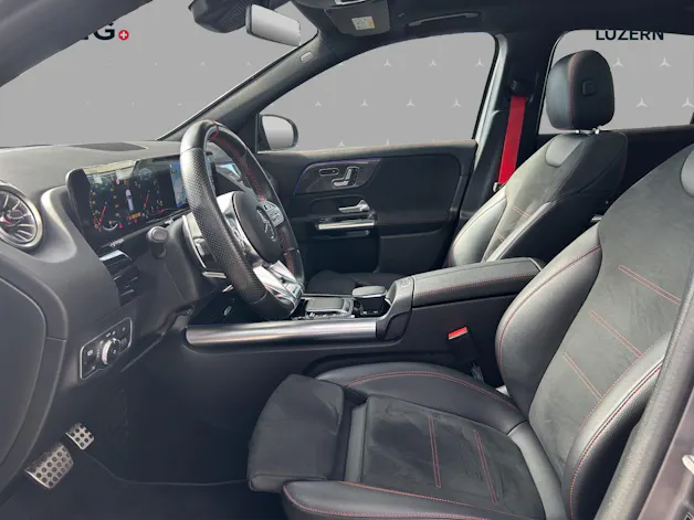 Mercedes-Benz GLA 35 AMG 4Matic 8G-Speedshift DCT
