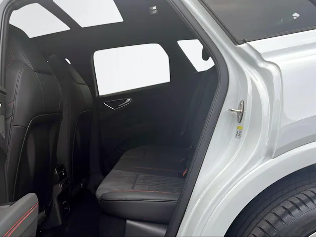 Audi Q4 e-tron 45 Swiss Ski quattro