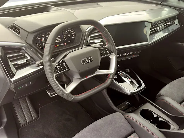 Audi Q4 e-tron 45 Swiss Ski quattro
