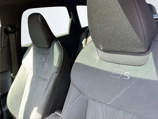 Audi Q3 SUV TFSI quattro 195 kW S t 2000ccm 265PS/195kW 4 Zylinder TFSI Benzin