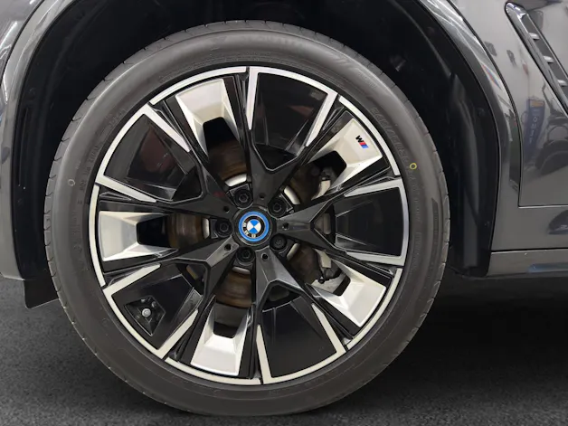 BMW iX3 Impressive