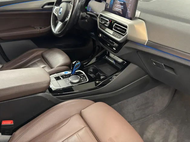 BMW iX3 Impressive