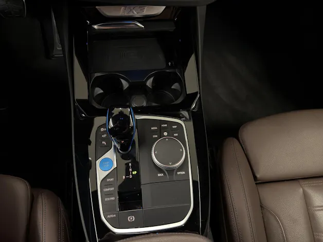 BMW iX3 Impressive