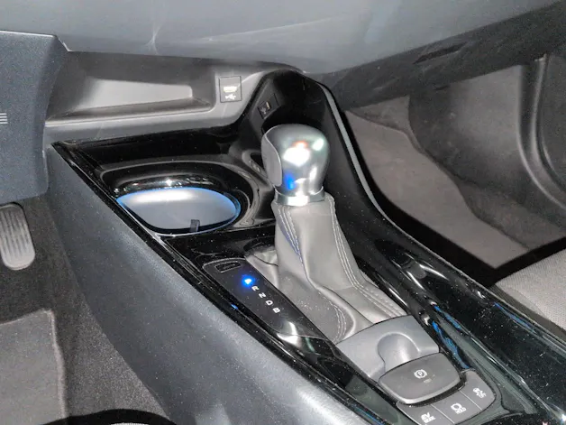 Toyota C-HR 1.8 HSD CVT Trend