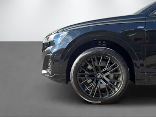 Audi Q8 SUV 3.0 TFSI e Attraction quattro 290 T-Tronic