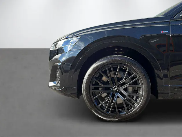 Audi Q8 SUV 3.0 TFSI e Attraction quattro 290 T-Tronic