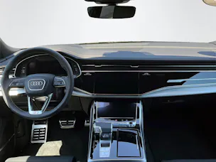 Audi Q8 SUV 290 kW TFSI/elektrisch