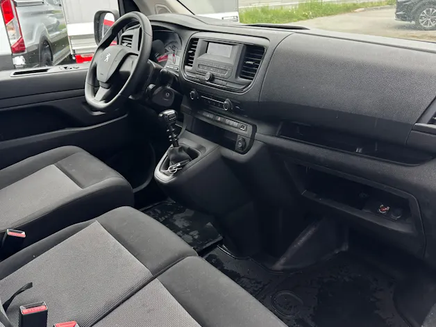 Peugeot Expert fourg. Standard 2.0 BlueHDi 145 S/S