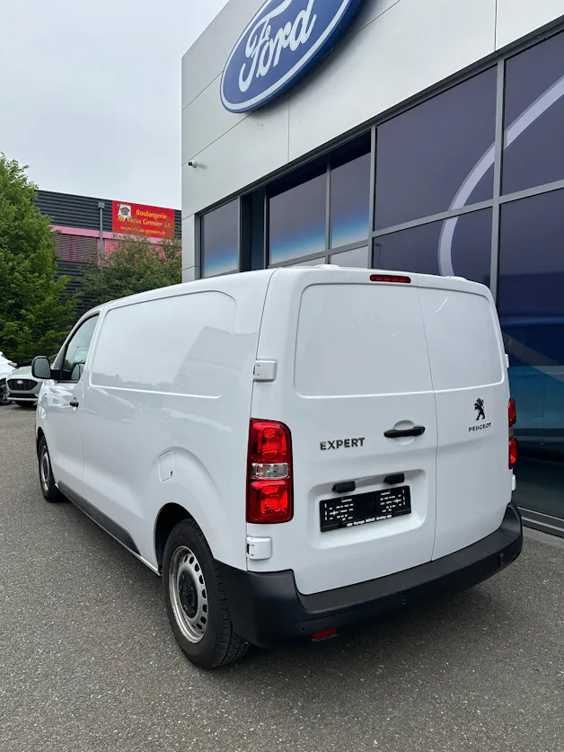 Peugeot Expert fourg. Standard 2.0 BlueHDi 145 S/S