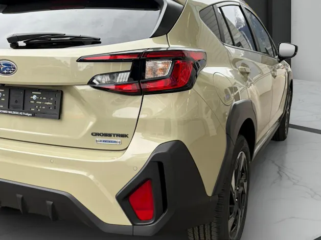Subaru Crosstrek 2.0i e-Boxer Swiss Plus