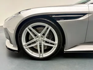 ASTON MARTIN DB12 Coupé 4.0 V8 Bi-Turbo