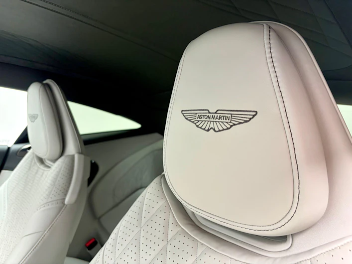 immagine del veicolo ASTON MARTIN DB12