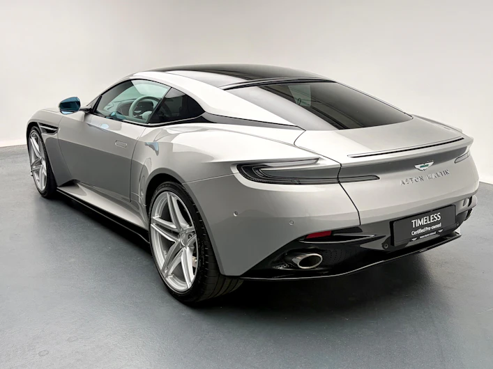 immagine del veicolo ASTON MARTIN DB12