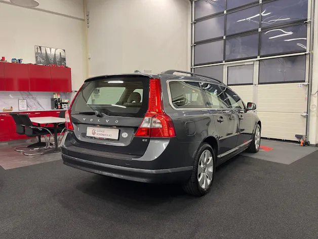 Volvo V70 3.2 Summum