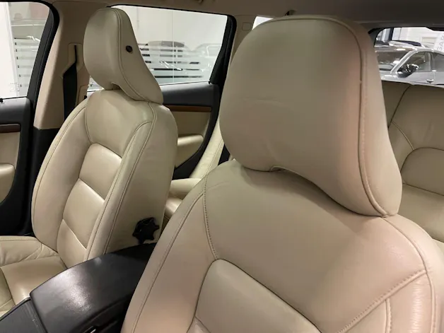 Volvo V70 3.2 Summum