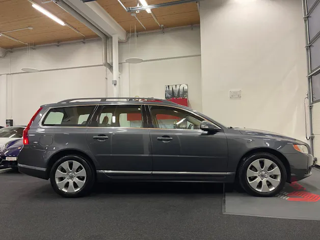 Volvo V70 3.2 Summum