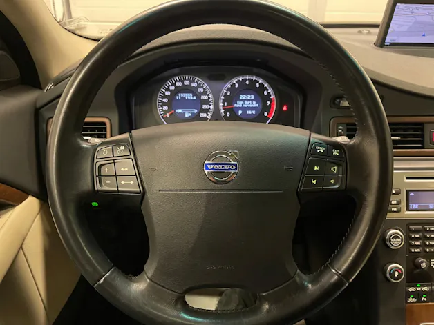 Volvo V70 3.2 Summum
