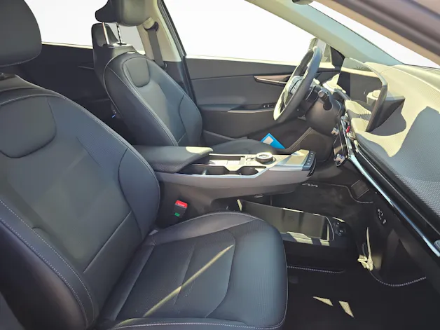 Kia EV6 84 kWh Earth / ab 3,9% Leasing bei Abschluss einer Protect Autoversicherung