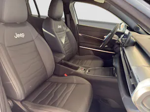 Jeep Avenger Summit