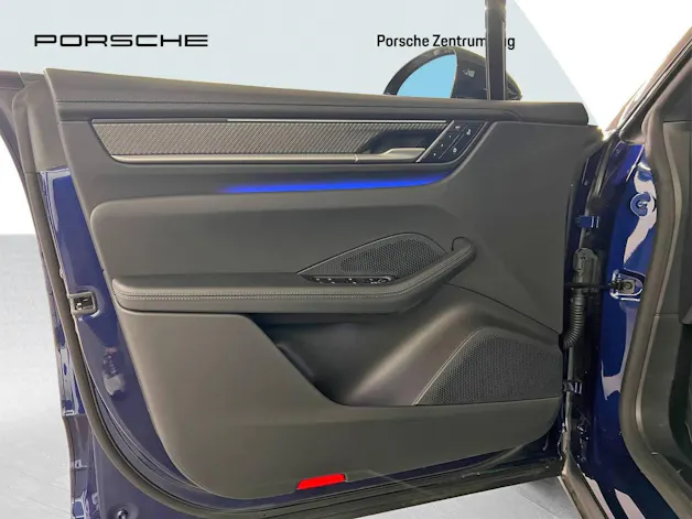 Porsche Macan 4
