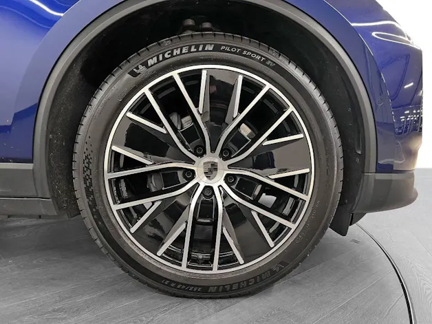 Porsche Macan 4