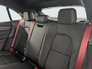Porsche Macan 4