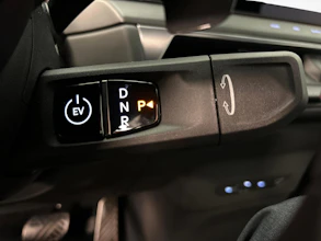 https://vehicle.imgix.net/4286953/48e79a35-c1f1-4b09-94d9-9076dcf79b5c.jpg