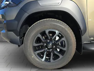 Toyota Hilux Double Cab.-Pick-up 2.8 D-4D MHEV 204 Invincible