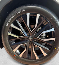 Fahrzeugbild TOYOTA C-HR+ Style AWD