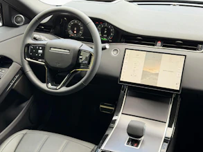 https://vehicle.imgix.net/4287131/4e8fe948-50d2-4436-a06a-b51856c36a45.jpg