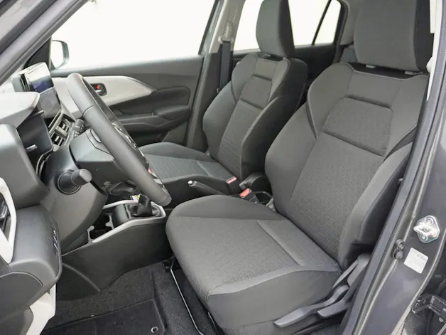 Suzuki Swift 1.2 Sakura Top Hybrid 4x4