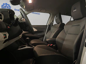 https://vehicle.imgix.net/4287142/bb1a630b-6e05-410e-8e56-547347c94ea3.jpg