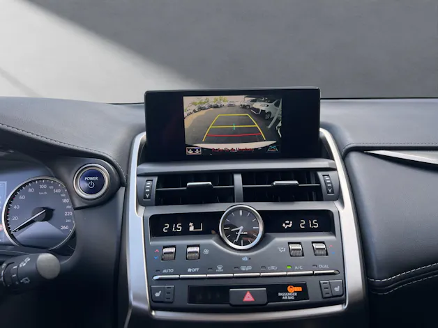 Lexus NX 300h