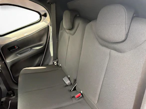 https://vehicle.imgix.net/4287168/0a04d2d7-5ba1-45e0-bb4f-383e8a68b5ec.jpg