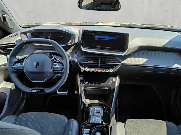 Peugeot 2008 1.2 Hybrid 145 GT