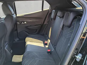 Peugeot 2008 1.2 Hybrid 145 GT