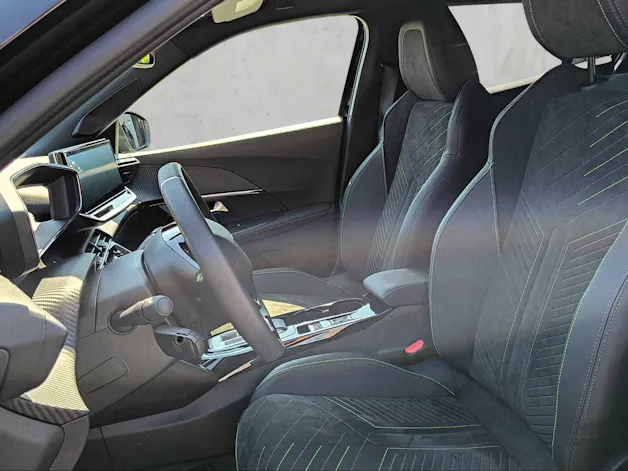 Peugeot 2008 1.2 Hybrid 145 GT