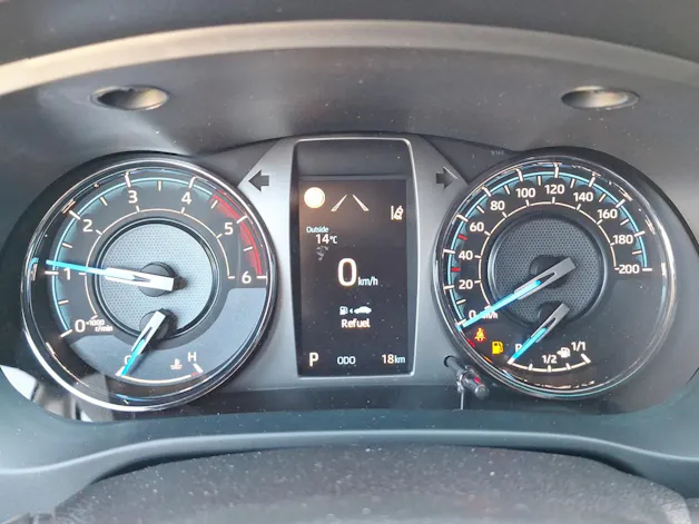 Toyota Hilux Double Cab.-Pick-up 2.8 D-4D MHEV 204 Invincible