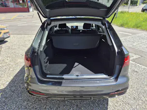 Audi A4 Avant 2.0 40 TDI S Line quattro S-Tronic Competition