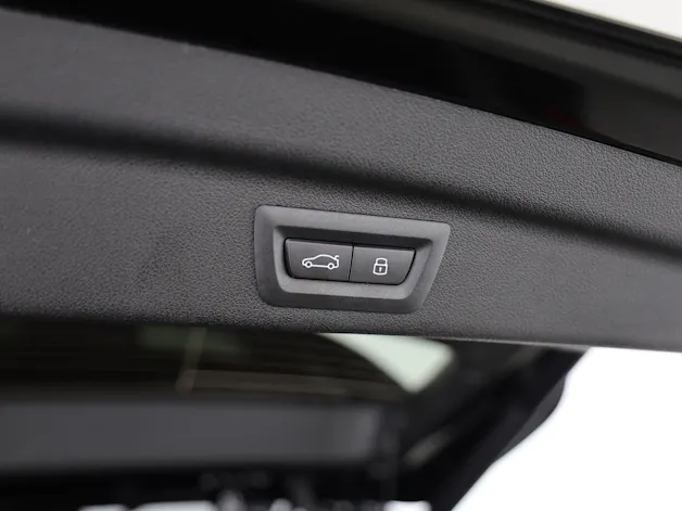 BMW 230e xDrive paddles Active Tourer