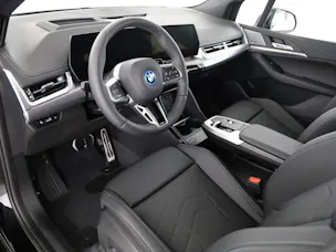 BMW 230e xDrive paddles Active Tourer