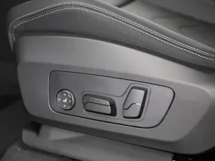 BMW 230e xDrive paddles Active Tourer