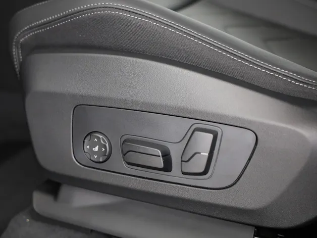 BMW 230e xDrive paddles Active Tourer