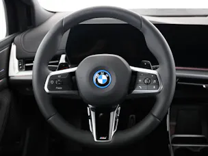 BMW 230e xDrive paddles Active Tourer