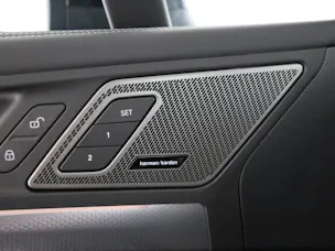 BMW 230e xDrive paddles Active Tourer